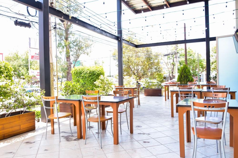 Hg Hotel Zapopan Exterior foto